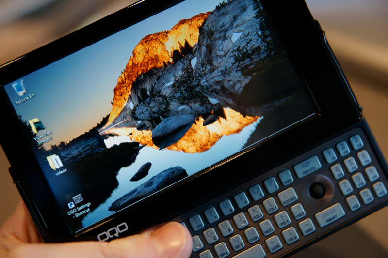 Illustration for article titled OQO Model 2+ Is +10 Awesome: OLED Touchscreen, Global 3G and Speed UP